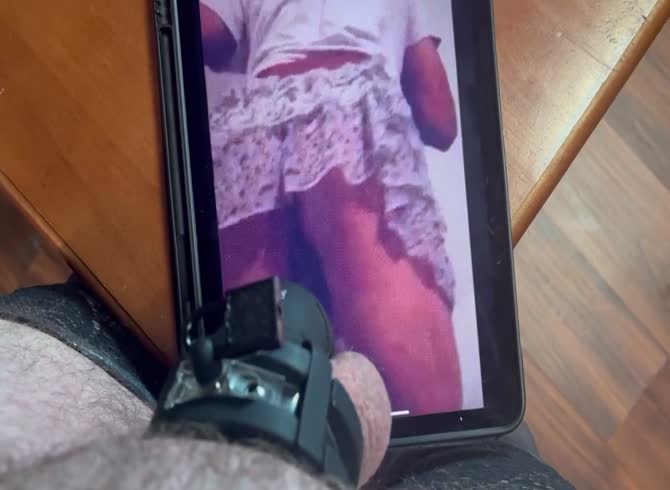 Video :Sluty sissy