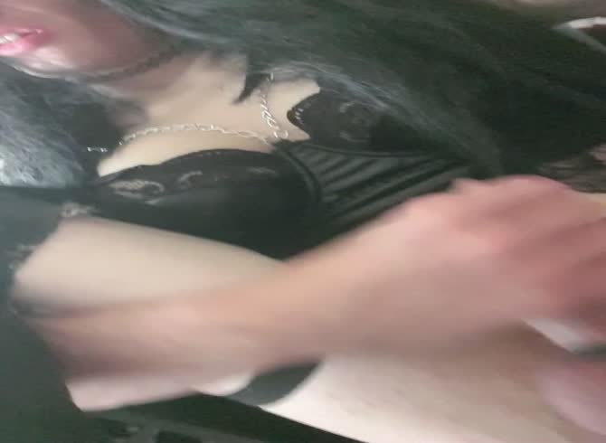 Video :JoePhine plays on himself